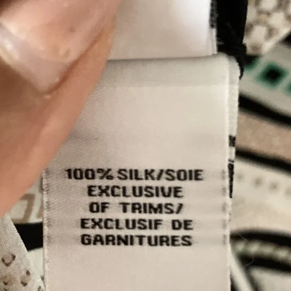 Diane von Fürstenberg Multicolour Silk Blouse - UK Size 8 - Pristine Condition - Picture 13 of 17